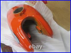 1975 Suzuki TS185 NOS GAS FUEL TANK PETROL RESERVOIR 44110-28640-714 NEW IN BOX 1975 Suzuki TS185 NOS GAS FUEL TANK PETROL RESERVOIR 44110-28640-714 NEW IN BOX