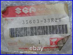 Genuine Suzuki GS GSX GSXR SV TL Rear right indicator unit 1997 to 2007 NOS Genuine Suzuki GS GSX GSXR SV TL Rear right indicator unit 1997 to 2007 NOS