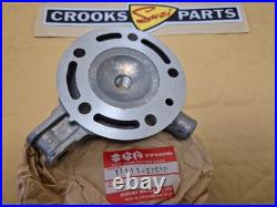 NOS 11111-27C10 RM125 L 1990 Genuine Suzuki Cylinder Head NOS 11111-27C10 RM125 L 1990 Genuine Suzuki Cylinder Head