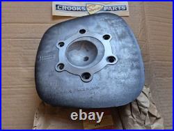 NOS 11111-40401 1979 / 1980 RM400 N / T Genuine Suzuki Cylinder Head, Obsolete