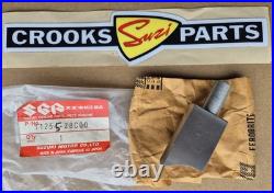 NOS 11255-28C00 1989 RM250 K Genuine Suzuki Left Hand Exhaust Valve NOS 11255-28C00 1989 RM250 K Genuine Suzuki Left Hand Exhaust Valve