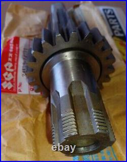 NOS 24130-14231 RM500 E 1984 Genuine Suzuki Drive Shaft