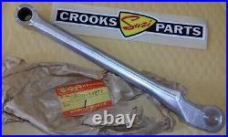 NOS 62600-14871 1983 RM250 D Suzuki Right Hand Rear Suspension Cushion Lever Rod NOS 62600-14871 1983 RM250 D Suzuki Right Hand Rear Suspension Cushion Lever Rod