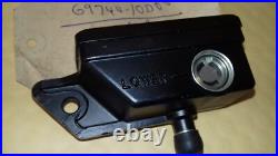 NOS 69740-10D00 GSF250/GSF400/VL1500 Suzuki Rear Brake Master Cylinder Reservoir NOS 69740-10D00 GSF250/GSF400/VL1500 Suzuki Rear Brake Master Cylinder Reservoir