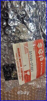 NOS OEM SUZUKI RG 500 GAMMA SUZUKI GSX-R 750 REAR LAMP ASSY NEW rare out stock