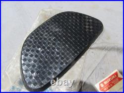 Nos Suzuki T20 Tc250 Fuel Tank Rubber Knee Pad 44251-11000