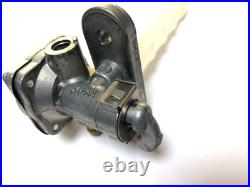 Nos genuine Suzuki GSXR1100 GSX-R1100 86-92 Gas Tank Fuel Petcock 44300-28A02