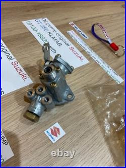 SUZUKI GT250 KLMABC 73-78 NOS Oil Pump Assembly pt 16100-18620 NEW