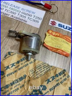 SUZUKI GT250 T250 T305 T350 TC305 NOS Clutch Release Assembly pt 23200-18000 NEW SUZUKI GT250 T250 T305 T350 TC305 NOS Clutch Release Assembly pt 23200-18000 NEW