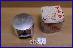 Suzuki 12110-14221 Piston (88.5mm) NOS NEW Genuine xx12313