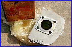 Suzuki 200 X5 T200 TC200 RH Cylinder Barrel NOS Genuine Japan P/N 11210-10000