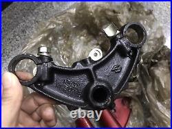 Suzuki A80 A100 A100-4 A100K/L/M Bracket Headlamp Red &Steering Stem&Head NOS Suzuki A80 A100 A100-4 A100K/L/M Bracket Headlamp Red &Steering Stem&Head NOS