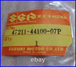 Suzuki GSX250 GSX400 GS450 Side Panel L/H Red 47211-44100-07P NOS Rare Genuine