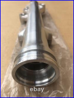 Suzuki GSX750 ET/EX 1980-1981 NOS OEM Lower Left Fork Leg Casing 51140-45400 Suzuki GSX750 ET/EX 1980-1981 NOS OEM Lower Left Fork Leg Casing 51140-45400