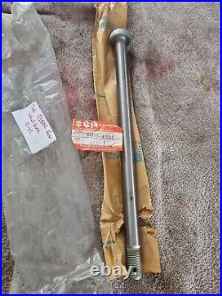 Suzuki GS 500 GS 650 Rear Axel Genuine NOS New