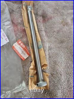 Suzuki GS 500 GS 650 Rear Axel Genuine NOS New