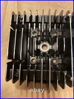 Suzuki GT125 Cylinder Head. 11111-36221. NOS