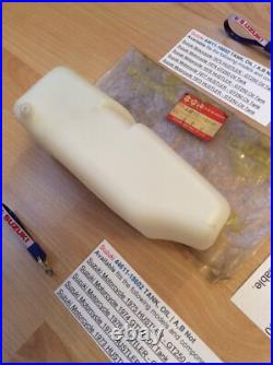 Suzuki GT250 T350 NOS OIL TANK WITH SUZUKI BAG + PARTS TAG PT NO 44611-18602