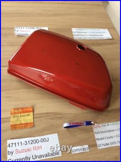 Suzuki GT750 NOS RIGHT SIDE PANEL CANDY GYPSY RED PT NO 47111-31200-00J