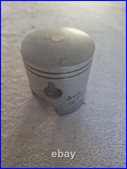 Suzuki GT 750 Right Piston Genuine NOS