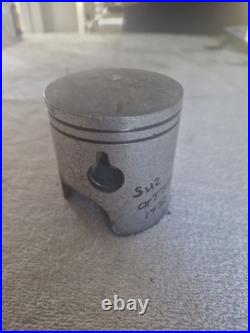 Suzuki GT 750 Right Piston Genuine NOS