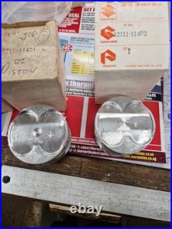 Suzuki Gsx250 Piston Kit Std 12102-11840 Genuine Nos 12111-11402 12140-11421-00