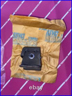 Suzuki Oem Nos GSXR 750 1985-1987 Cam Chain Idler 12780-27a02