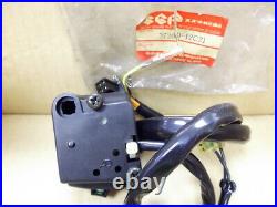 Suzuki RGV250 Switch Assy RH 1991-94 NOS RGV250 RIGHT Handle Switch 37200-12C21