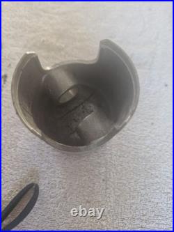 Suzuki T500 Left Piston Genuine NOS