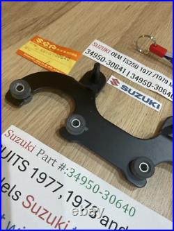 Suzuki TS250 1977 1979 NOS METER BRACKET 34950-30641 34950-30640 INC CUSHIONS
